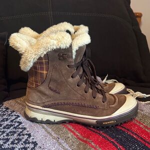 Merrell Women's Pixie Lace Brown and Cream Winter Boots